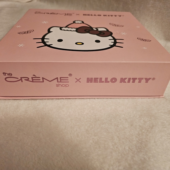 The Creme Shop X Hello Kitty Luxury Slumber Spa Set Sleep Mask Limited Edition. - Picture 3 of 4